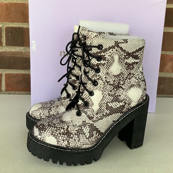 Madden Girl Women's Archiee Animal Print Ankle Boot Block Heel Size US 7 M - Picture 1 of 10